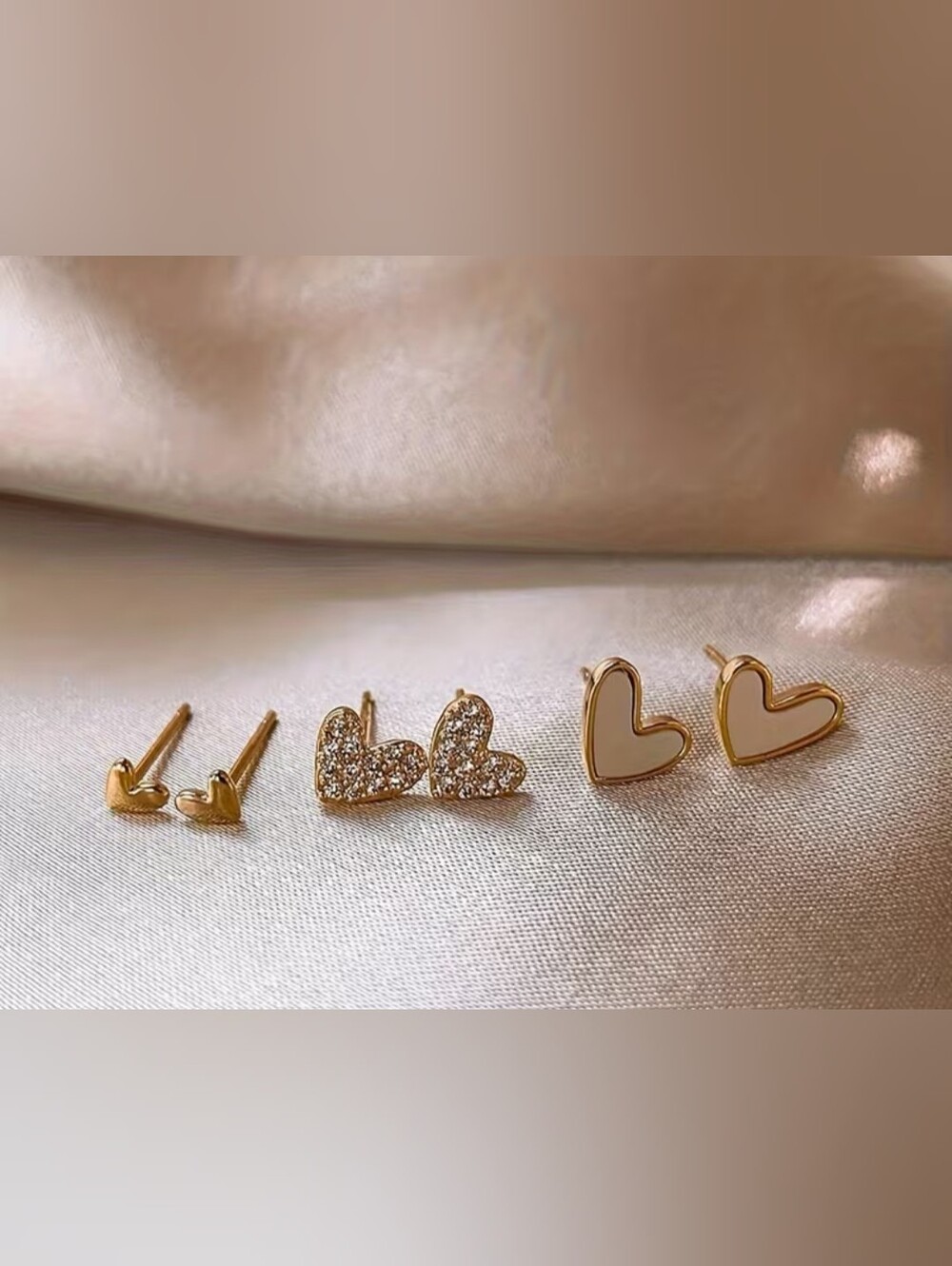 3 Pair Gold Tone Heart Stud Earrings Set Sparkle Enamel Y2K Jewelry